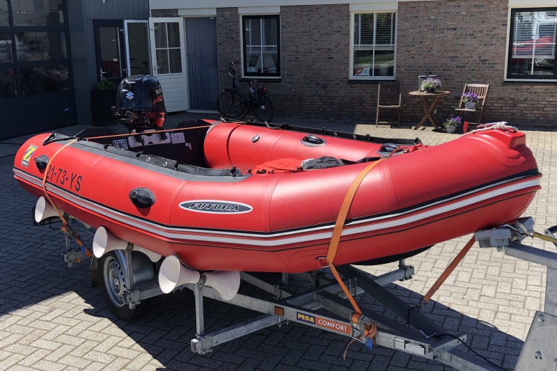 Zodiac Futura MK II 420